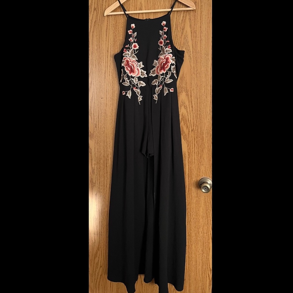 SM - Rue21 Romper Dress Black Floral Embroidered